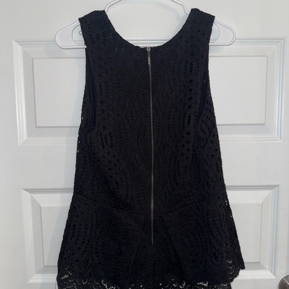 Willow & Clay Black Lace Peplum Tank Top Size Medium - Picture 5 of 8
